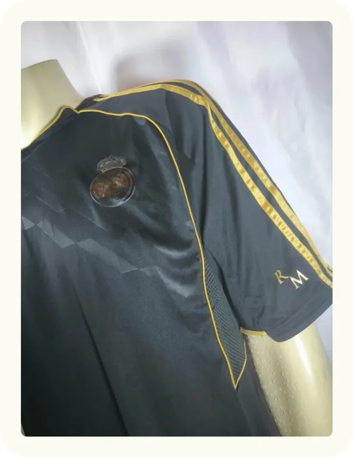 Maillot vintage entraînement Real Madrid Adidas Saison 2011-2012 Taille L - photo numéro 2
