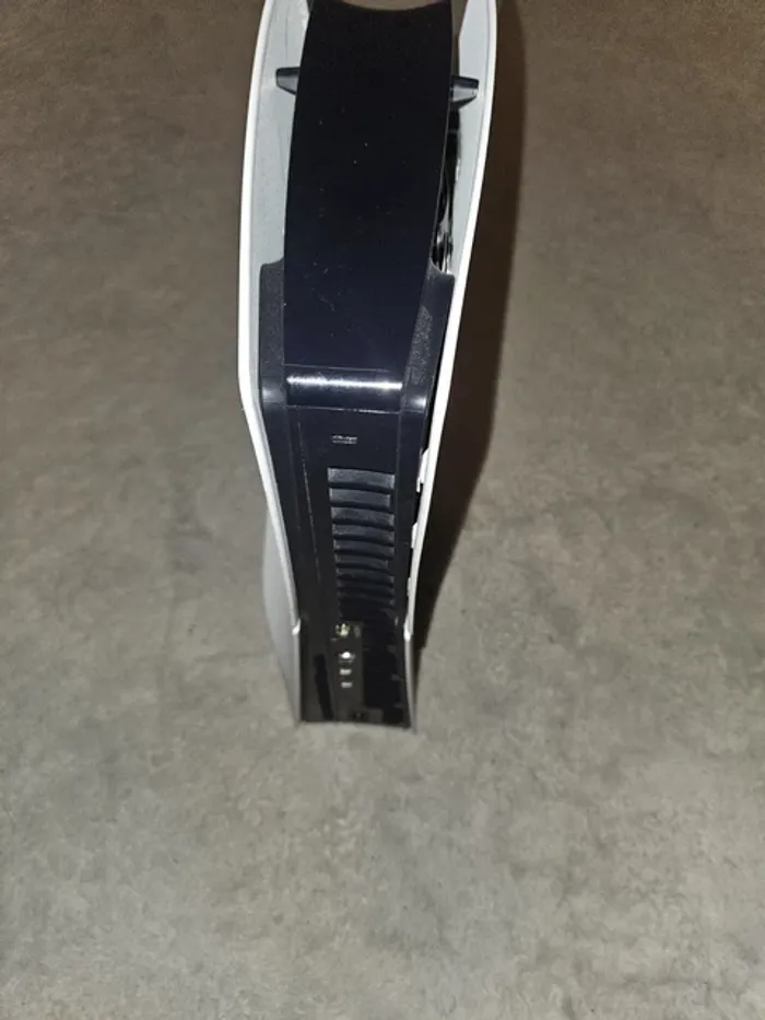 Sony PlayStation 5 PS5 Slim Disc Edition avec manette - photo numéro 3