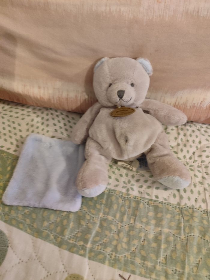 Doudou ours  gris mouchoir bleu doudou et cie