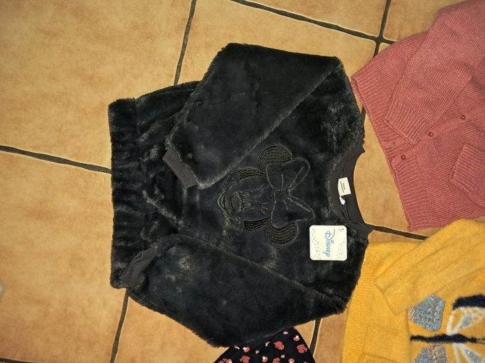 Lots de pulls sweats et gilets 6ans neufs - photo numéro 2