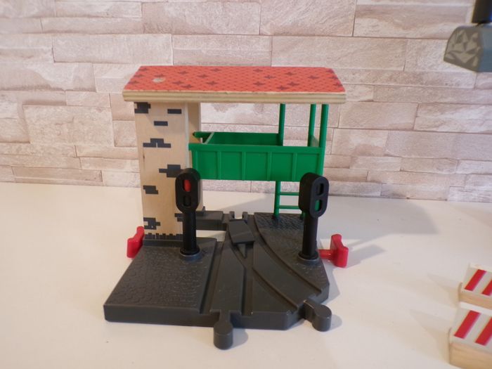 Eléments circuit en bois - Style Brio - photo numéro 4