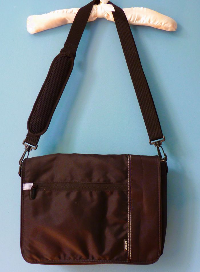 Sac sacoche informatique noire pochette PC bandouliere TBE