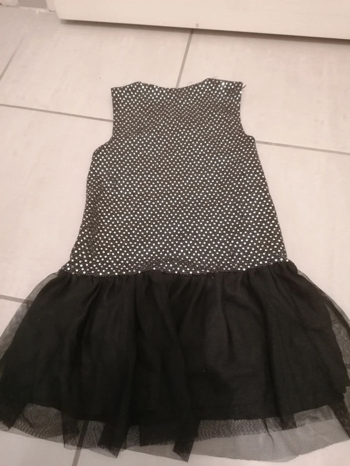 Robe de fête portée une fois taille 4 ans - photo numéro 3