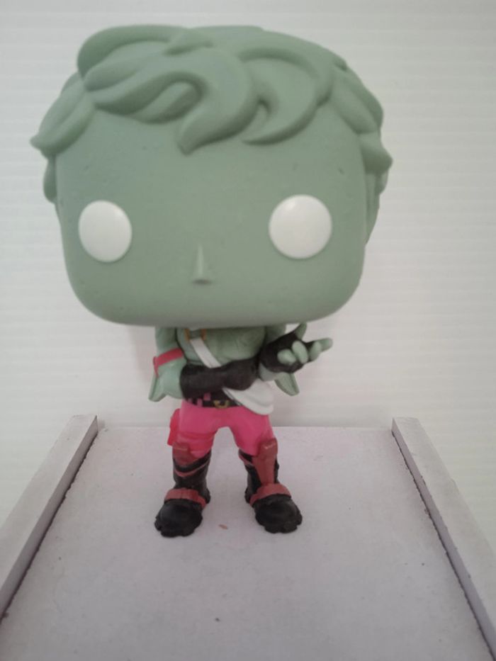 figurine pop fortnite love