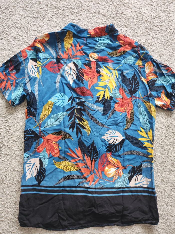 Chemise type hawaïenne taille M - photo numéro 2