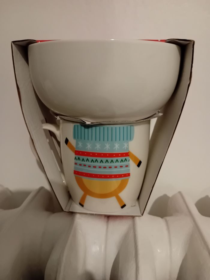 Vend un mugs et son bol - photo numéro 2