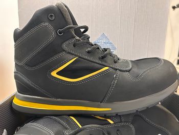 Baskets de sécurité montantes S3 SPEEDY noir Safery Jogger Industrial.