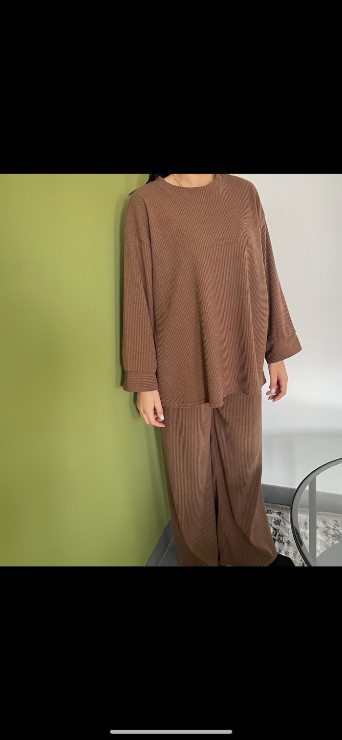 Ensemble en velours - photo numéro 1