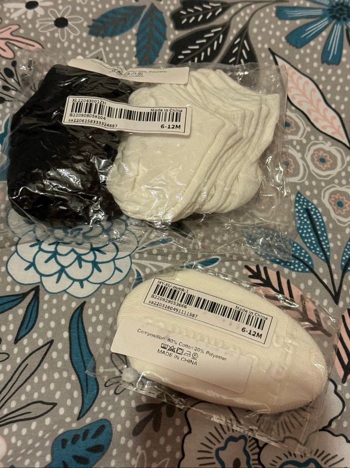 Neuf - Lot de 11 paires de chaussettes - Taille 6/12 mois - photo numéro 4