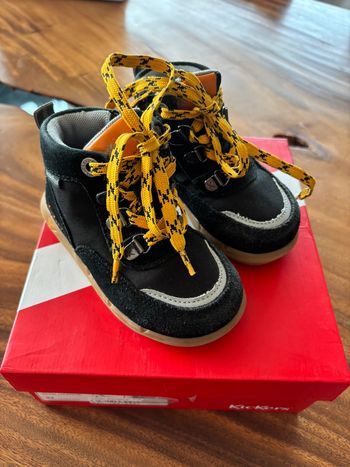 Chaussure kickers pointure 23 neuve