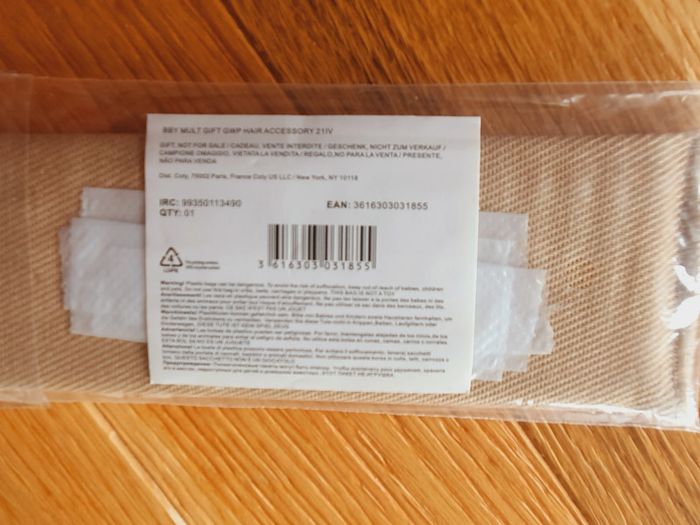 Peigne "Burberry" couleur nacre Neuf sous blister. - photo numéro 5