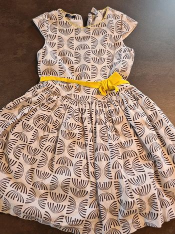 Robe noir et blanche