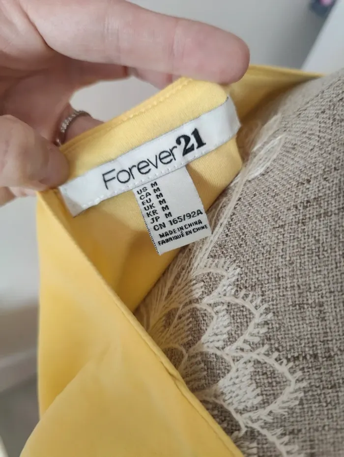 Robe plissée jaune - photo numéro 6