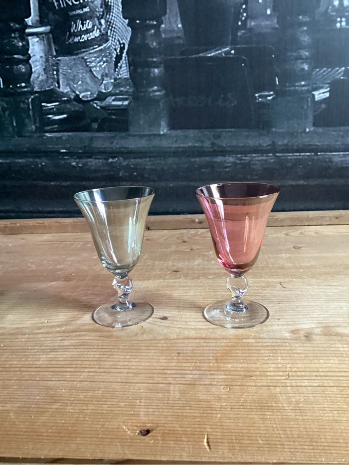 2 petits verres à pied - photo numéro 2
