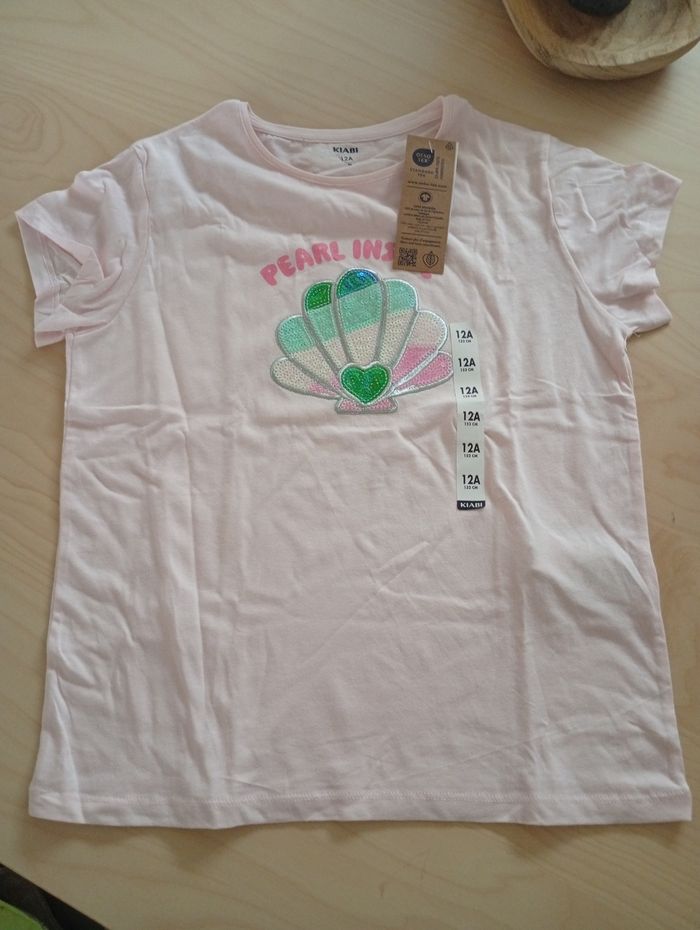 Tee-shirt 12 ans NEUF