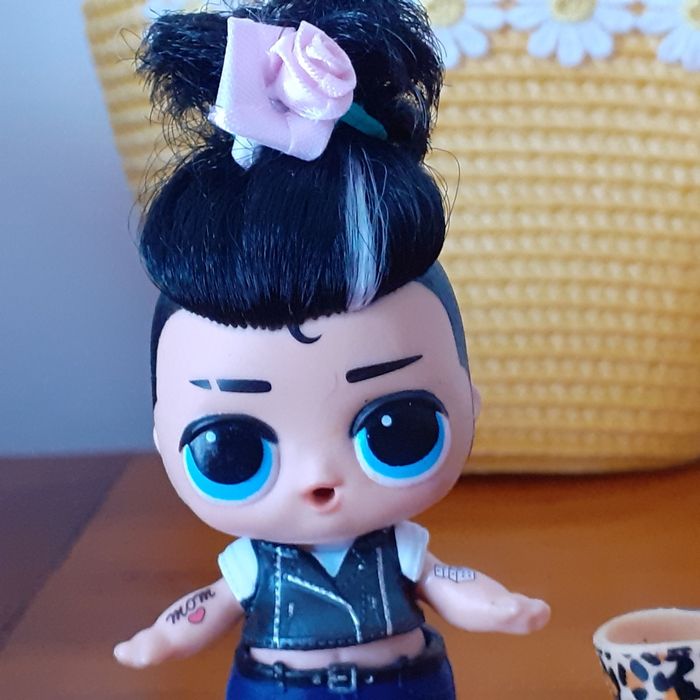 Figurine Poupée L.O.L Surprise + 4 accessoires - photo numéro 6