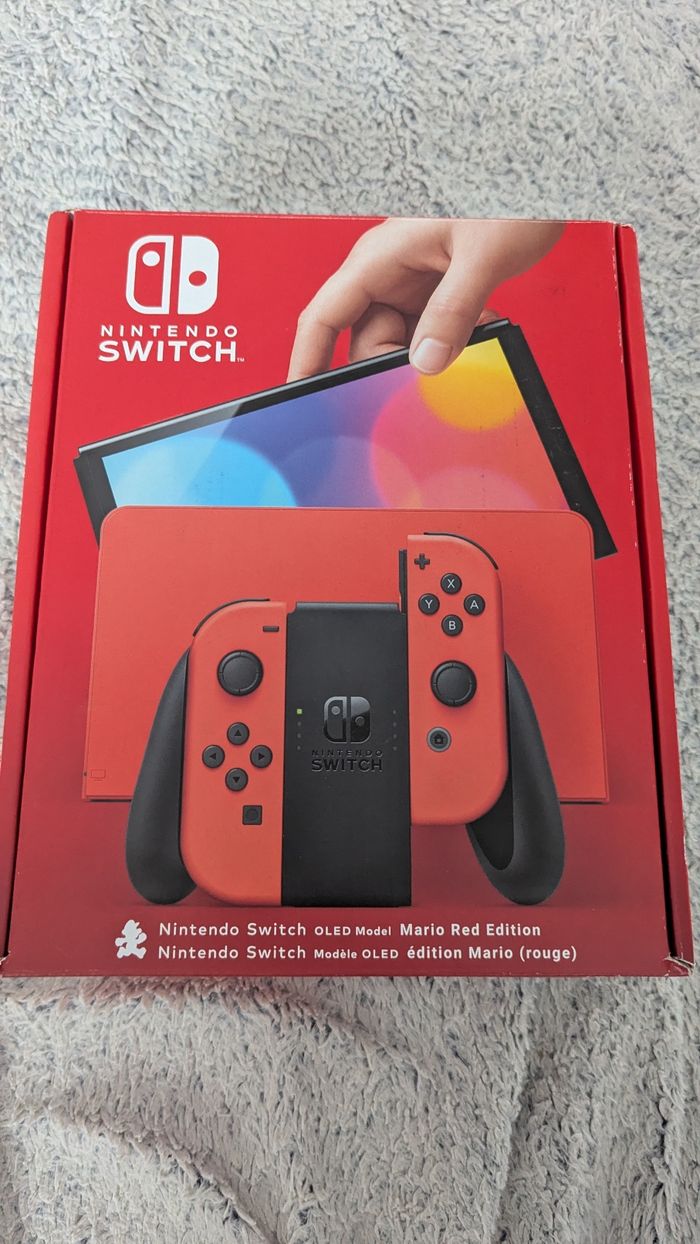 Nintendo Switch oled édition Mario neuve