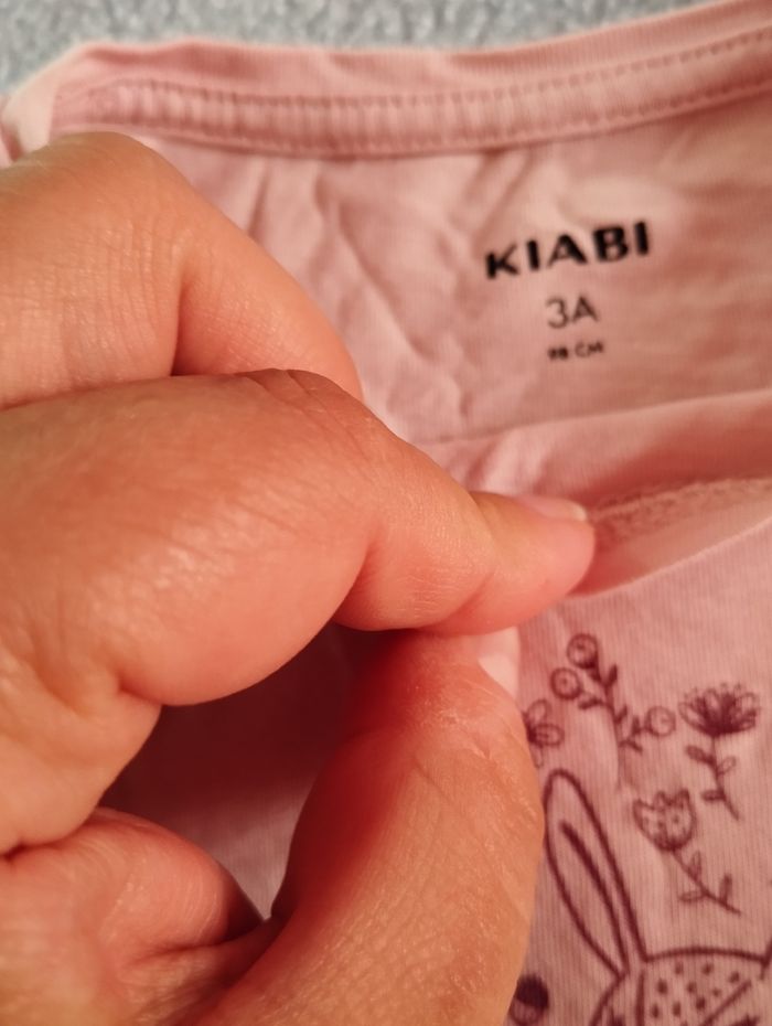 * T-shirt rose lapin violet manches longues sequins T3A Kiabi - photo numéro 3