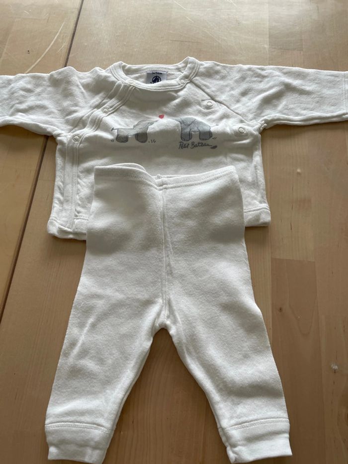 Lot 1 mois bodie ML + 3 pijamas - photo numéro 4