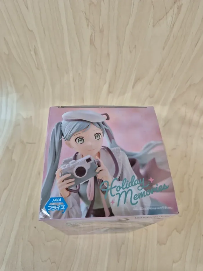 Figurine Hatsune Miku : Holiday Memories - photo numéro 2