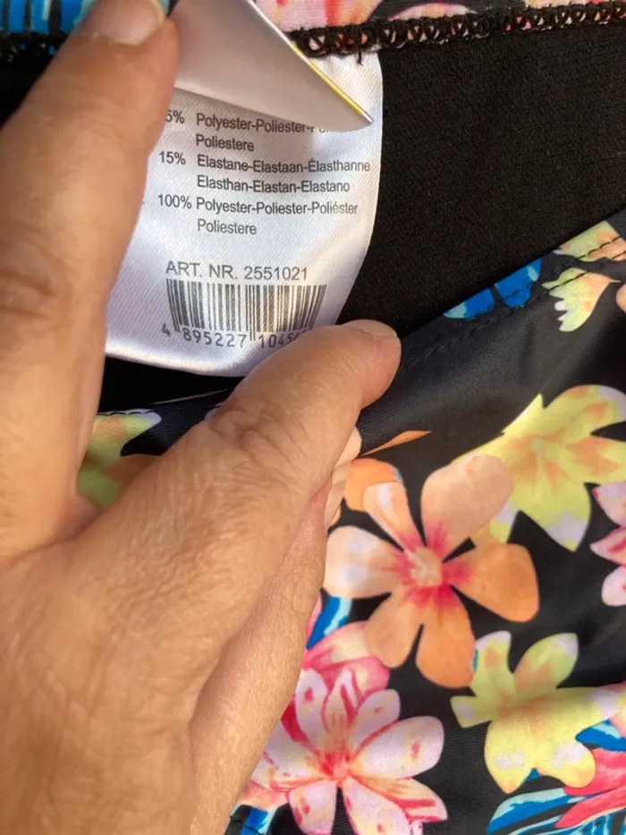 Superbe ensemble bikini noir fleurs exotiques jamais porté marque Tropical Beach - photo numéro 14