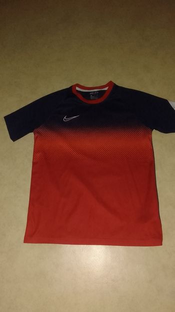 Tee shirt nike