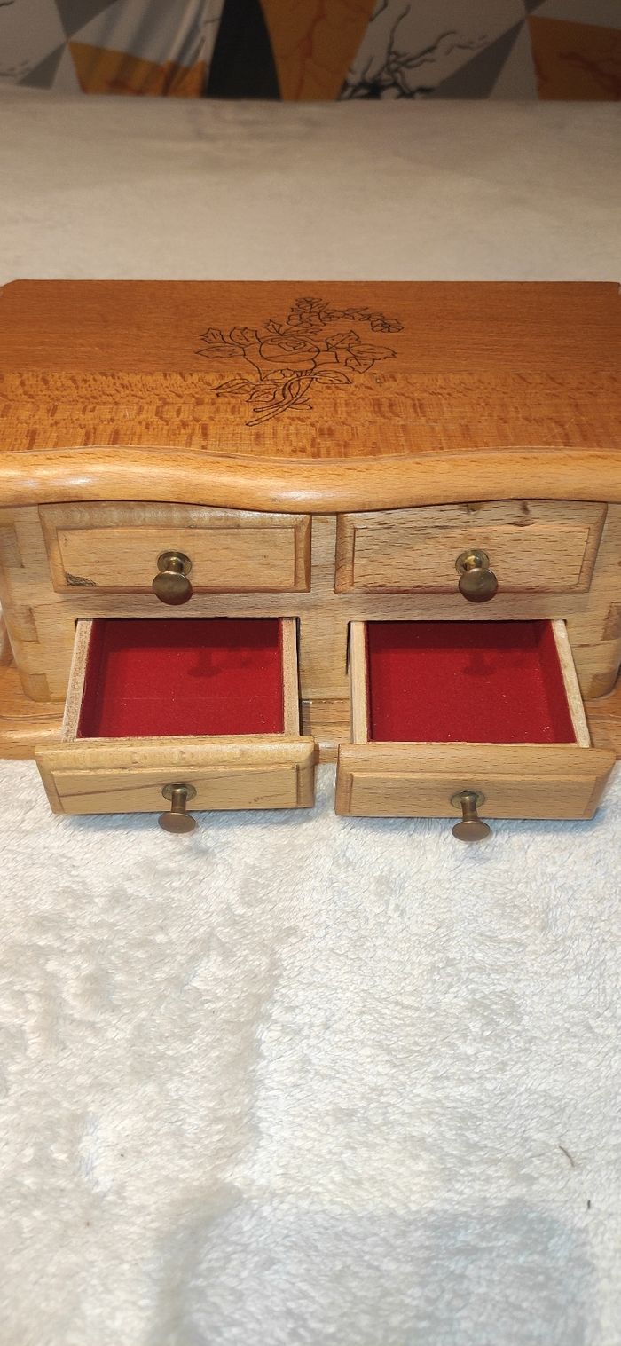 Boîte à bijoux vintage en bois massif - photo numéro 5
