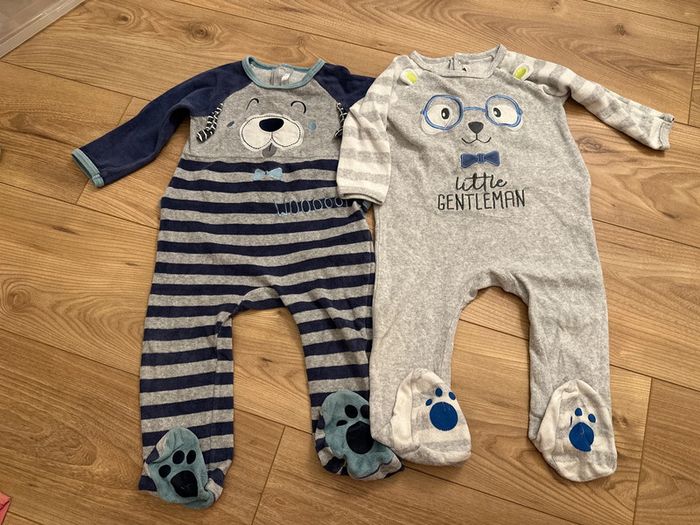 Lot deux pyjamas