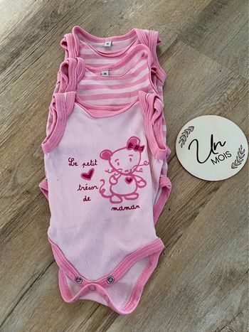 Lot de 3 bodies bretelles taille 1 mois