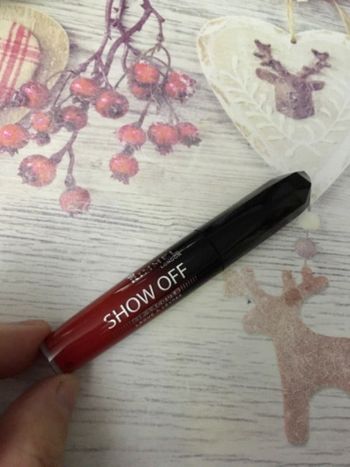 Rouge liquide mat Rimmel neuf