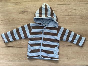 Gilet / veste épais à pression et capuche 6 mois