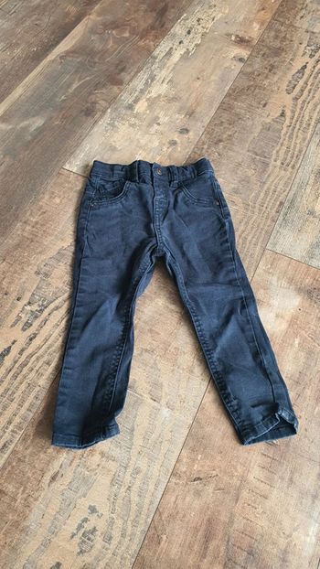 Pantalon kiabi 24 mois en très bon état