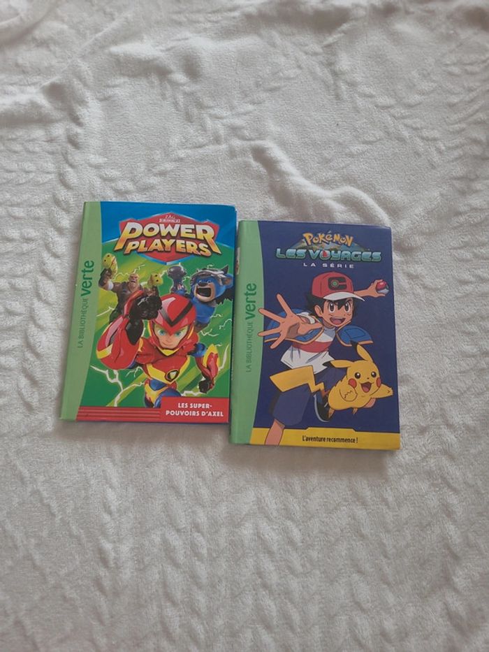 Lot livres pokemon et Powers Players