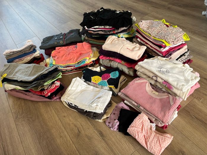 Énorme lot fille du 3 au 24 mois 114 articles + cadeaux