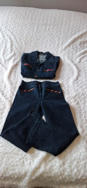 Ensemble jeans et veste   STK taille m/l