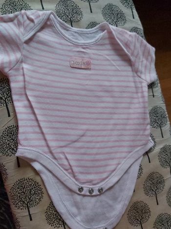 Body taille 3/6mois 68cm marie Disney Primark