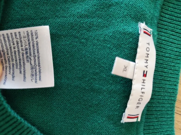 Pull Tommy Hilfiger vert XL – manches à bandes multicolores – unisexe - photo numéro 6