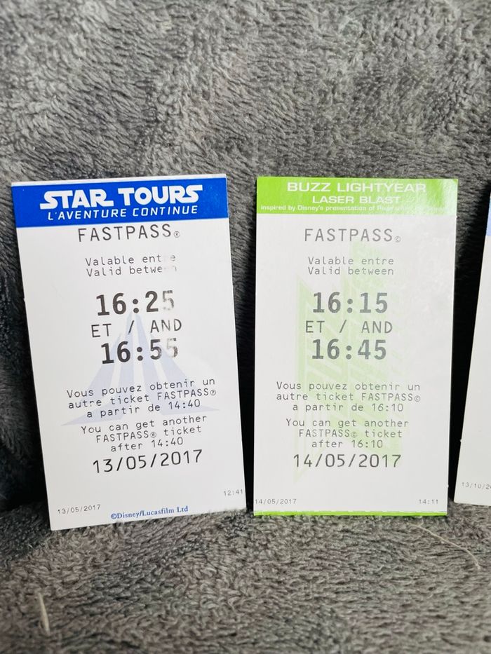 Lot souvenirs Disneyland Paris fast pass attractions - photo numéro 2