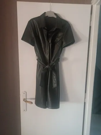 Robe cuir