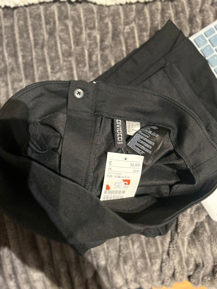 Jean slim noir H&M – taille 36 – neuf avec étiquette - photo numéro 3
