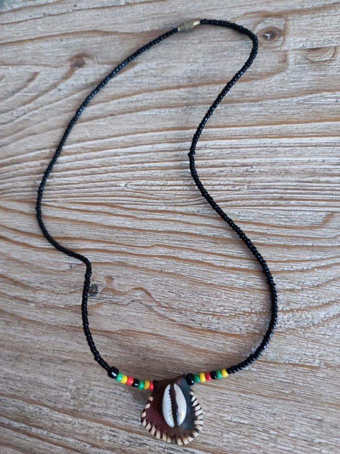 Collier coquillage