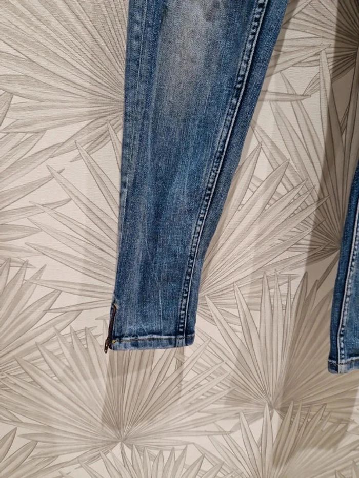 Joli jean Zara taille 34 - photo numéro 3