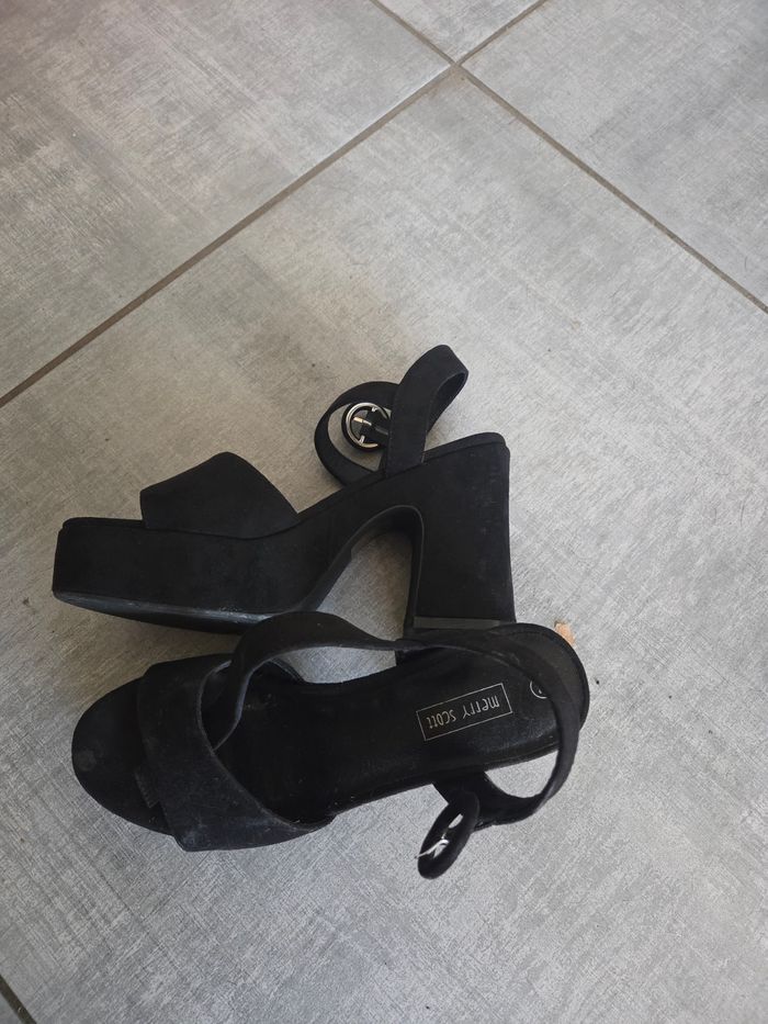 Chaussures - photo numéro 2