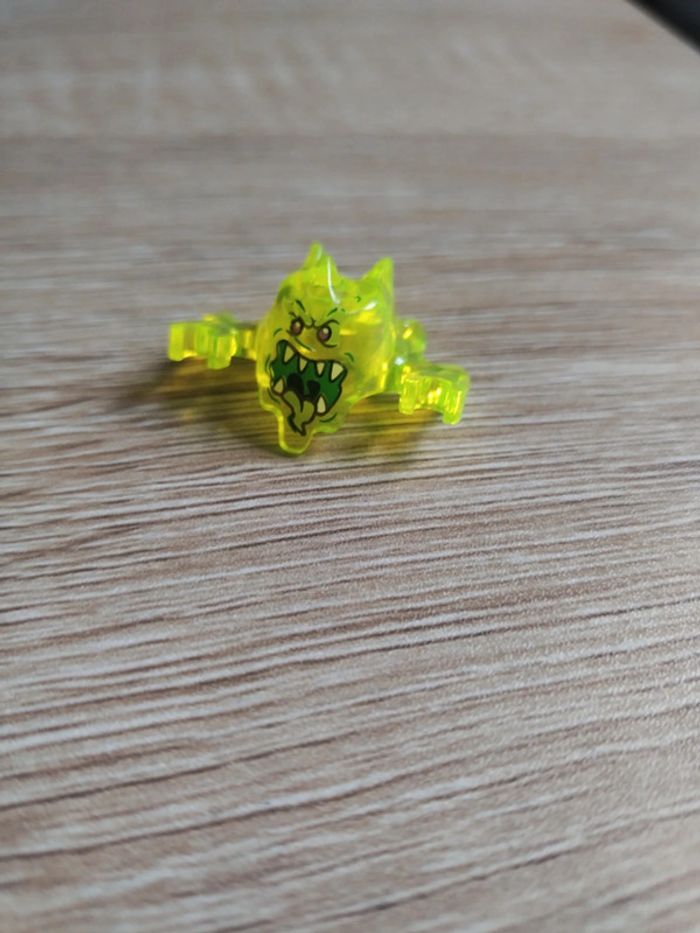 Lego minifig Skreemer vert transparent - photo numéro 2