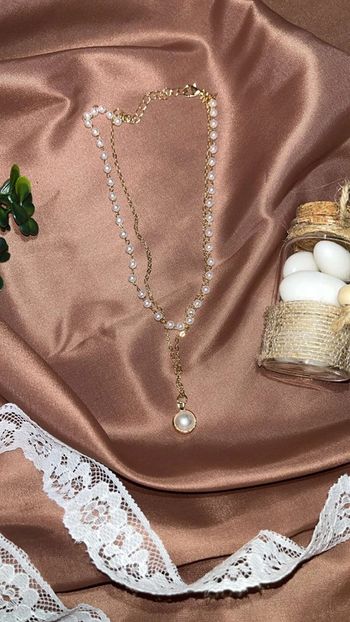 Collier double rang – Perles blanches & perle blanche entouré d’or