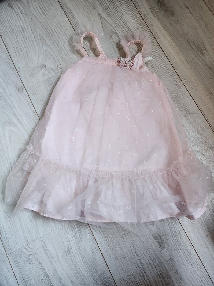 Robe papillon rose avec tulle - photo numéro 1