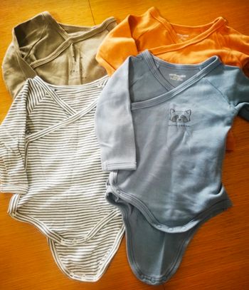 Lot de 4 bodies ML
