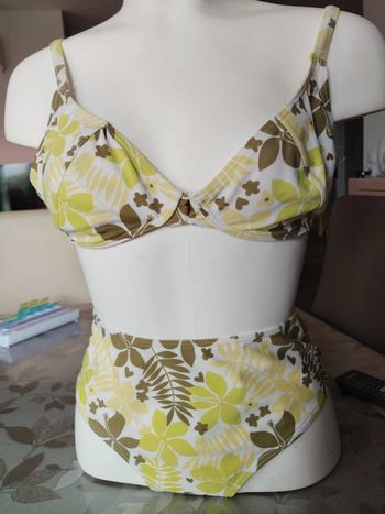 Maillot de bain taille 44 tbe