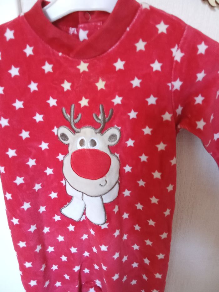 Pyjama de Noël une pièce mixte, bébé fille ou garçon 6 mois, motif Rennes, rouge, blanc, étoiles - photo numéro 4