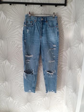 Joli jean troué H&M taille 36